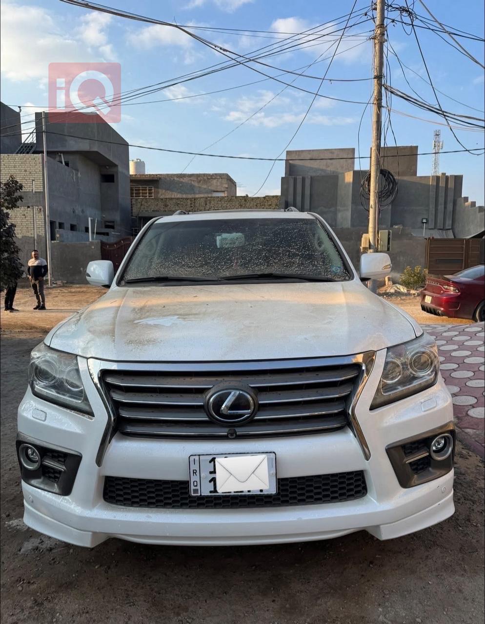 Lexus LX